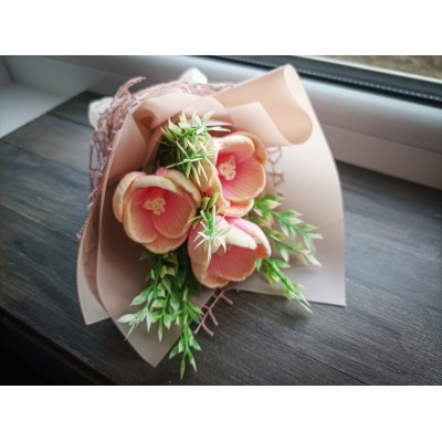 Букет крокусів з мила ручної роботи (висота 23 см)