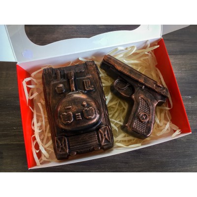 Набір мила ручної роботи "Танк з пістолетом" 15х10х3см