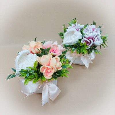 Букет з мила ручної роботи з ангелом (рожевий та червоний)