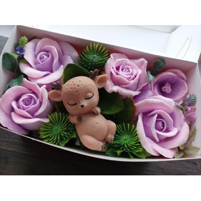 Подарунковий набір мила ручної роботи "Оленятко в трояндах"