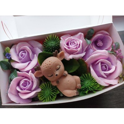 Подарунковий набір мила ручної роботи "Оленятко в трояндах"