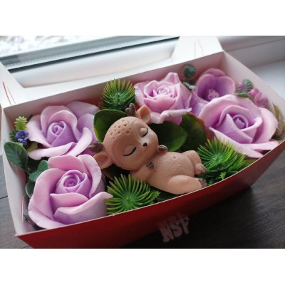 Подарунковий набір мила ручної роботи "Оленятко в трояндах"