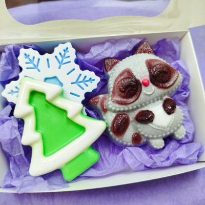 Новорічний подарунковий набір мила ручної роботи "Єнотик"