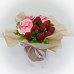 Букет з мила ручної роботи з полуницею і рожевими трояндами
