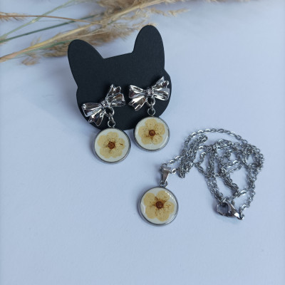 Набір прикрас ручної роботи "Бантики" Набір прикрас ручної роботи "Бантики"