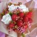 Букет з мила ручної роботи з полуницею
