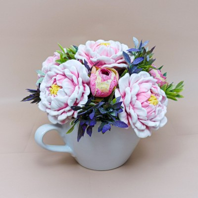 Композиція з мила ручної роботи Півонії в кружці